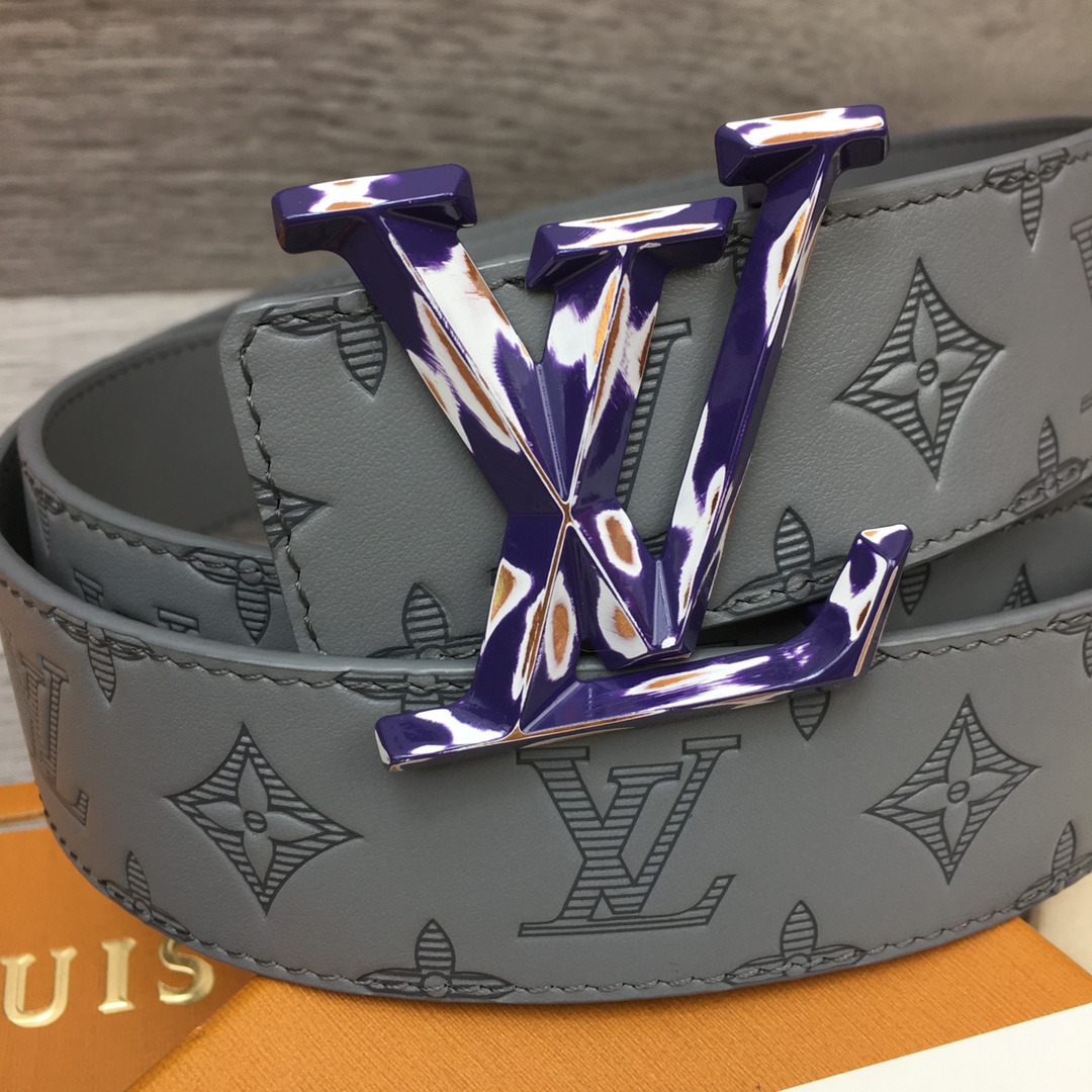 Louis Vuitton LV Overseas Exclusive 4cm Calfskin Belt