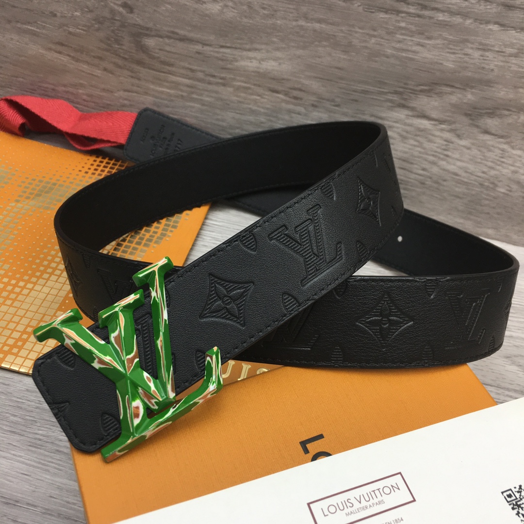 Louis Vuitton LV Overseas Exclusive 4cm Calfskin Belt