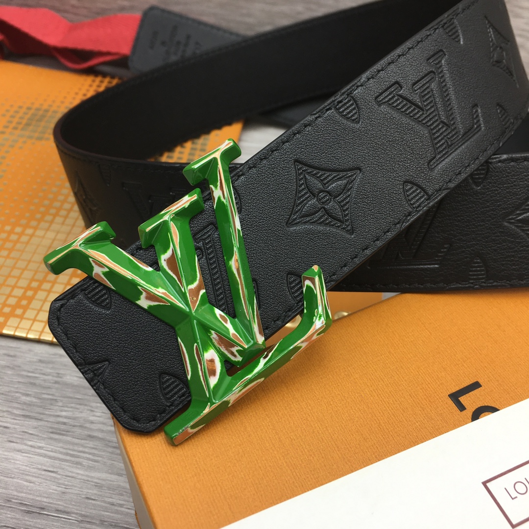 Louis Vuitton LV Overseas Exclusive 4cm Calfskin Belt