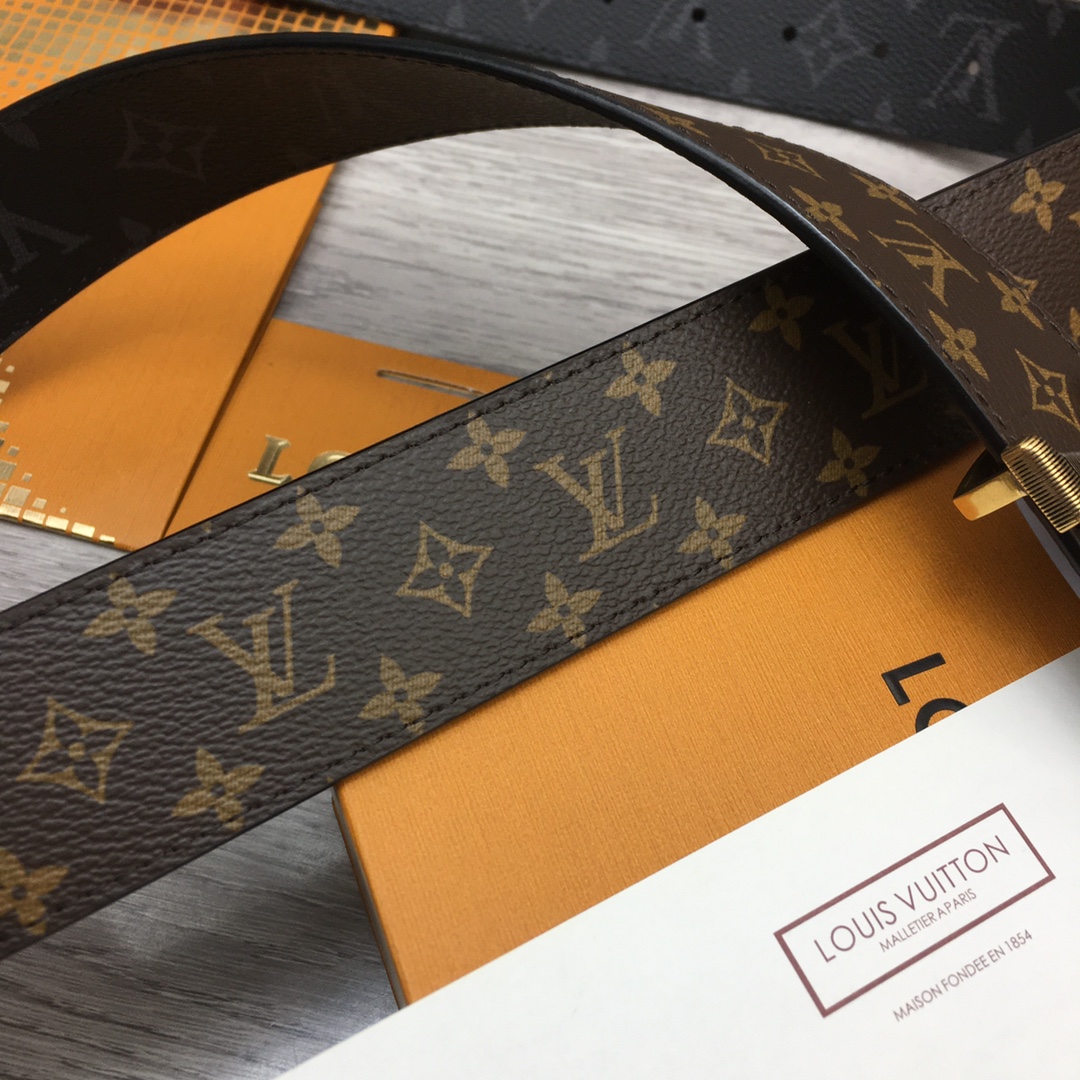 Louis Vuitton LV Overseas Exclusive 4cm Calfskin Belt