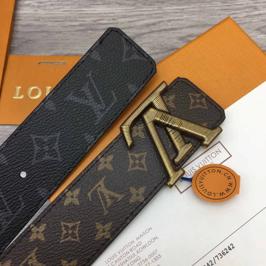 Louis Vuitton LV Overseas Exclusive 4cm Calfskin Belt