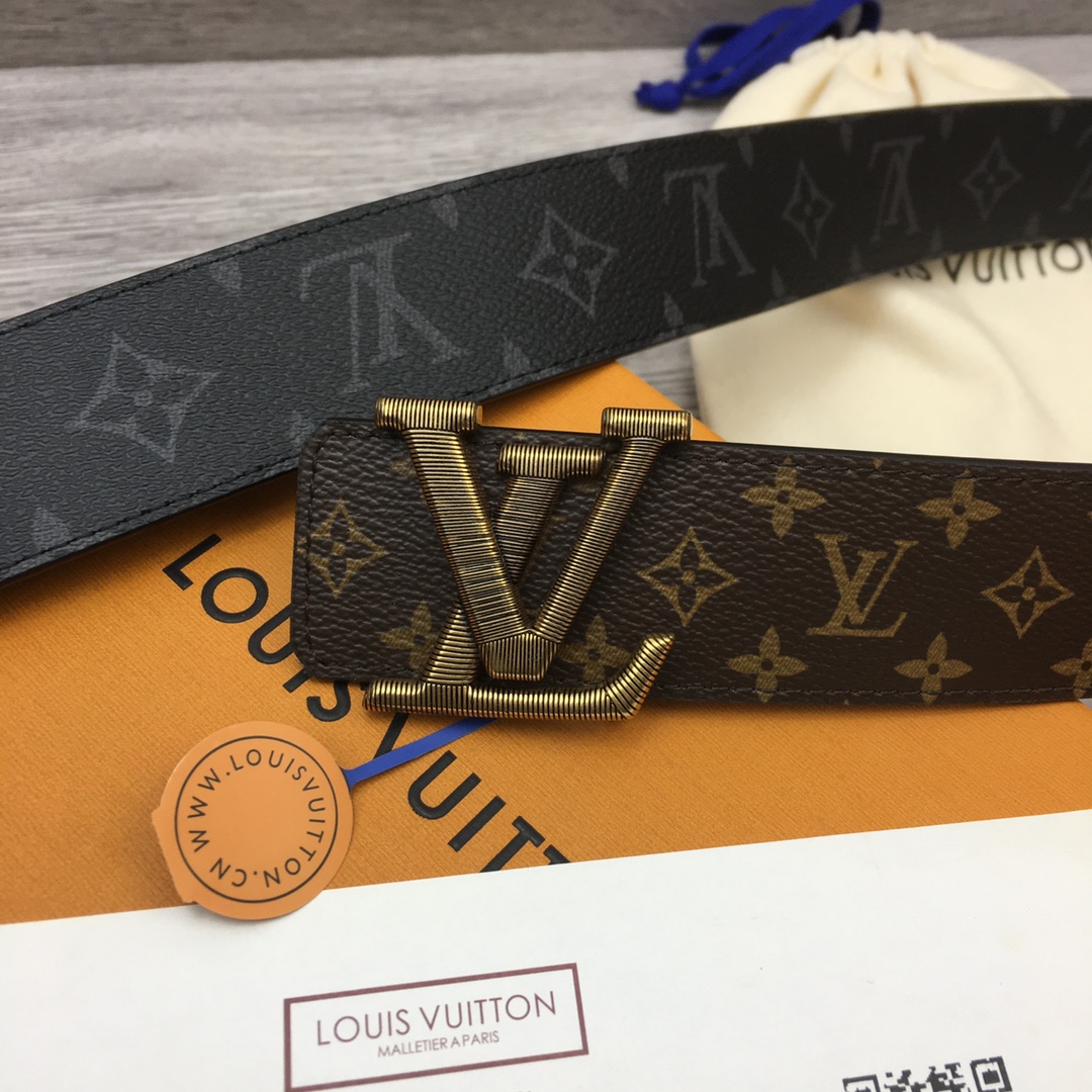 Louis Vuitton LV Overseas Exclusive 4cm Calfskin Belt