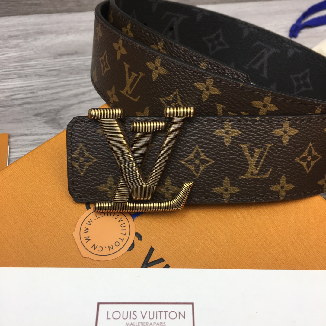 Louis Vuitton LV Overseas Exclusive 4cm Calfskin Belt