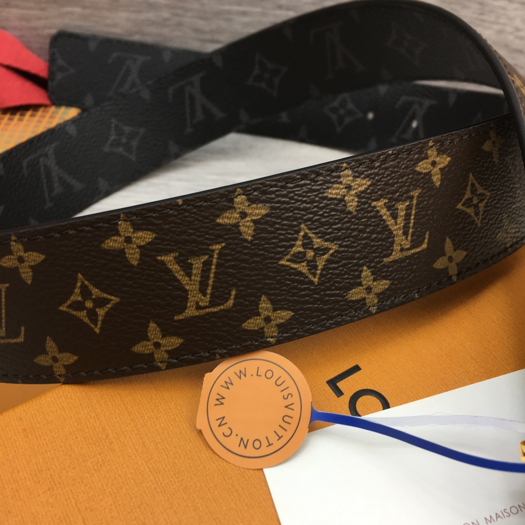 Louis Vuitton LV Overseas Exclusive 4cm Calfskin Belt