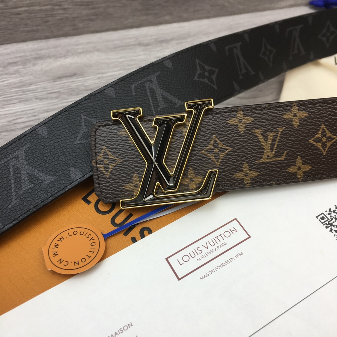 Louis Vuitton LV Overseas Exclusive 4cm Calfskin Belt