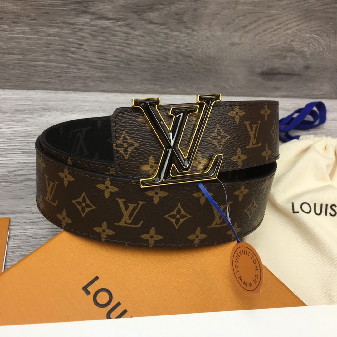 Louis Vuitton LV Overseas Exclusive 4cm Calfskin Belt