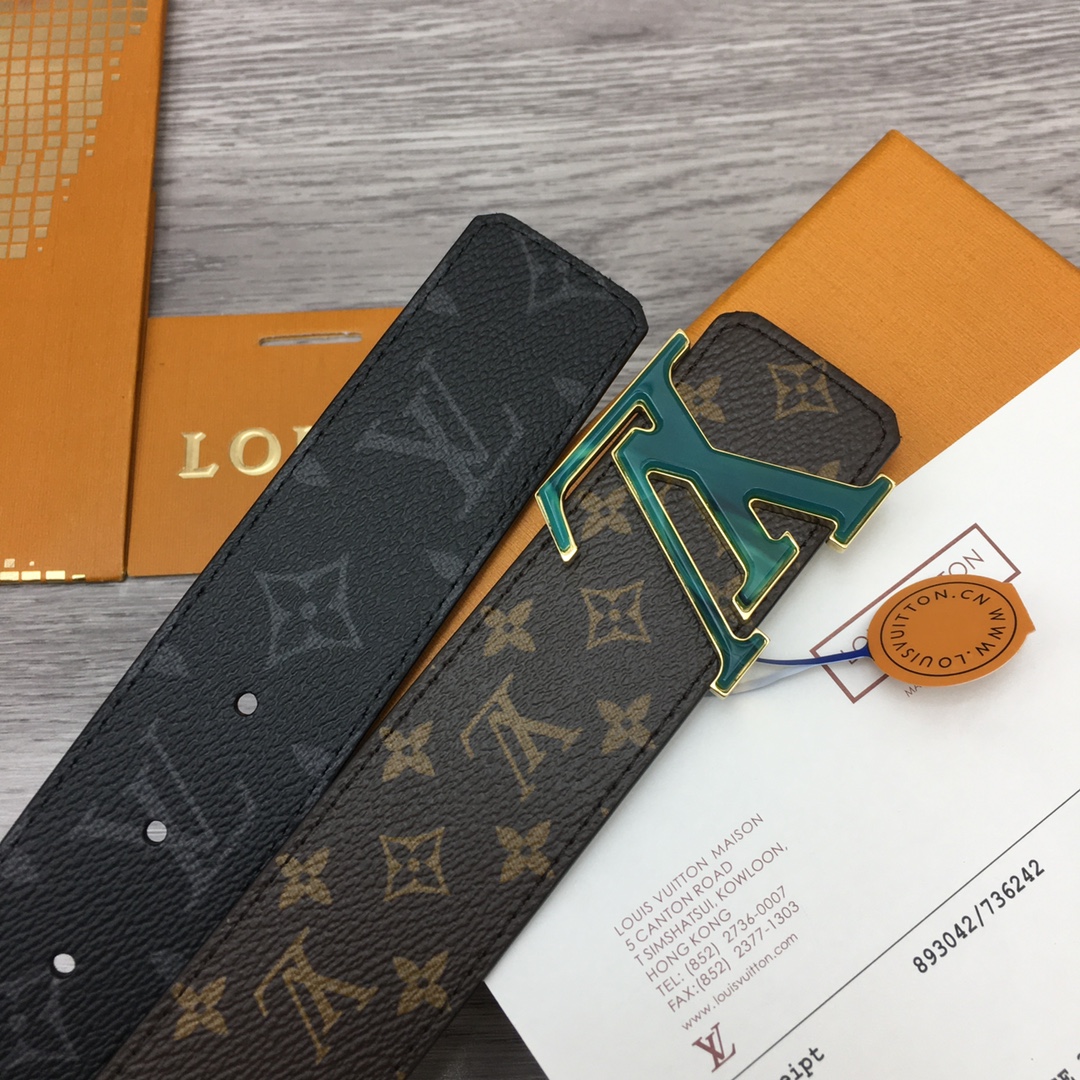 Louis Vuitton LV Overseas Exclusive 4cm Calfskin Belt