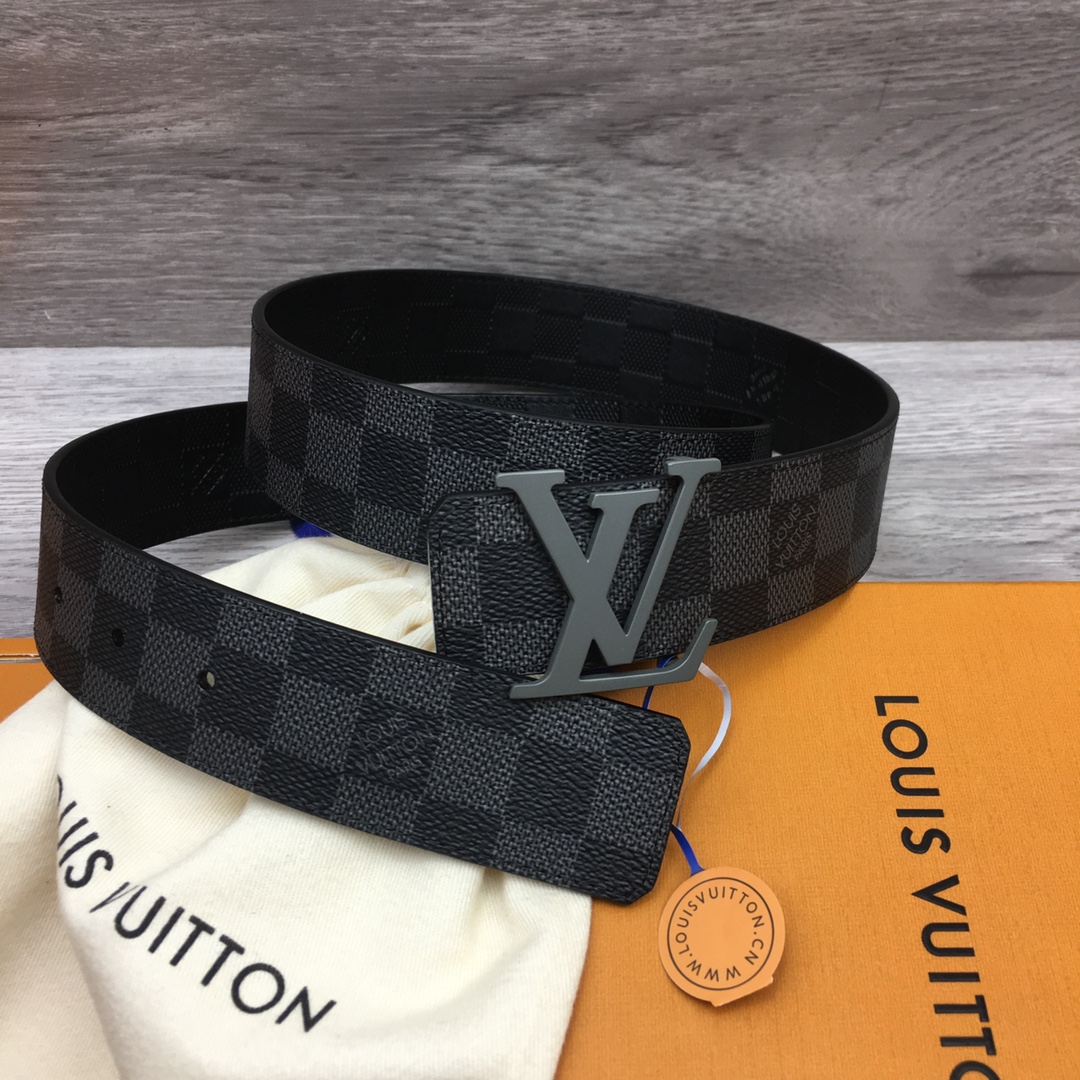 Louis Vuitton Men's Casual Reversible Belt