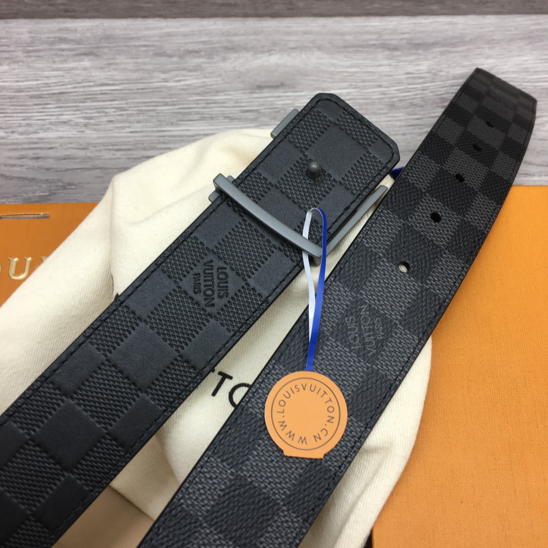 Louis Vuitton Men's Casual Reversible Belt