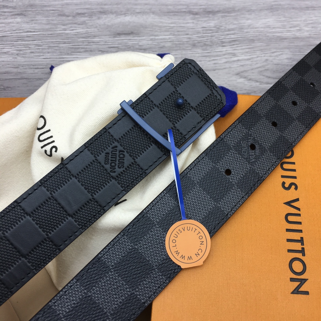 Louis Vuitton Men's Casual Reversible Belt