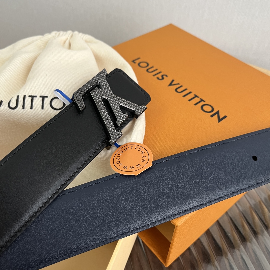 Louis Vuitton Men's Soft Calfskin Reversible Belt