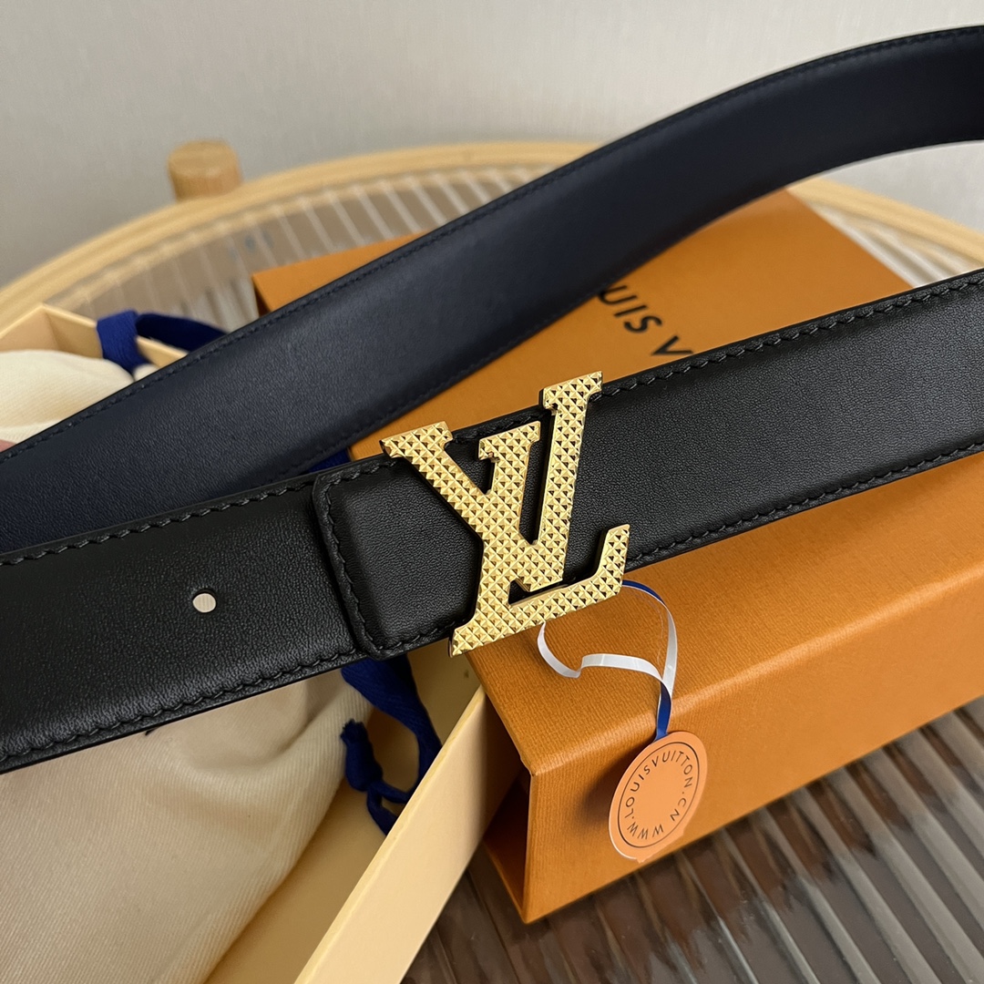 Louis Vuitton Men's Soft Calfskin Reversible Belt