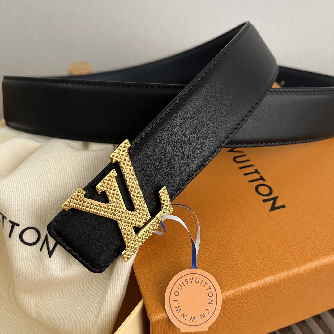 Louis Vuitton Men's Soft Calfskin Reversible Belt