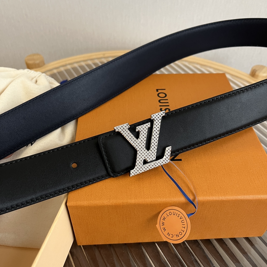 Louis Vuitton Men's Soft Calfskin Reversible Belt