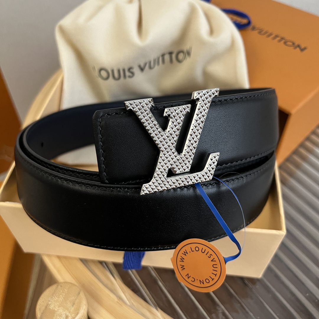 Louis Vuitton Men's Soft Calfskin Reversible Belt