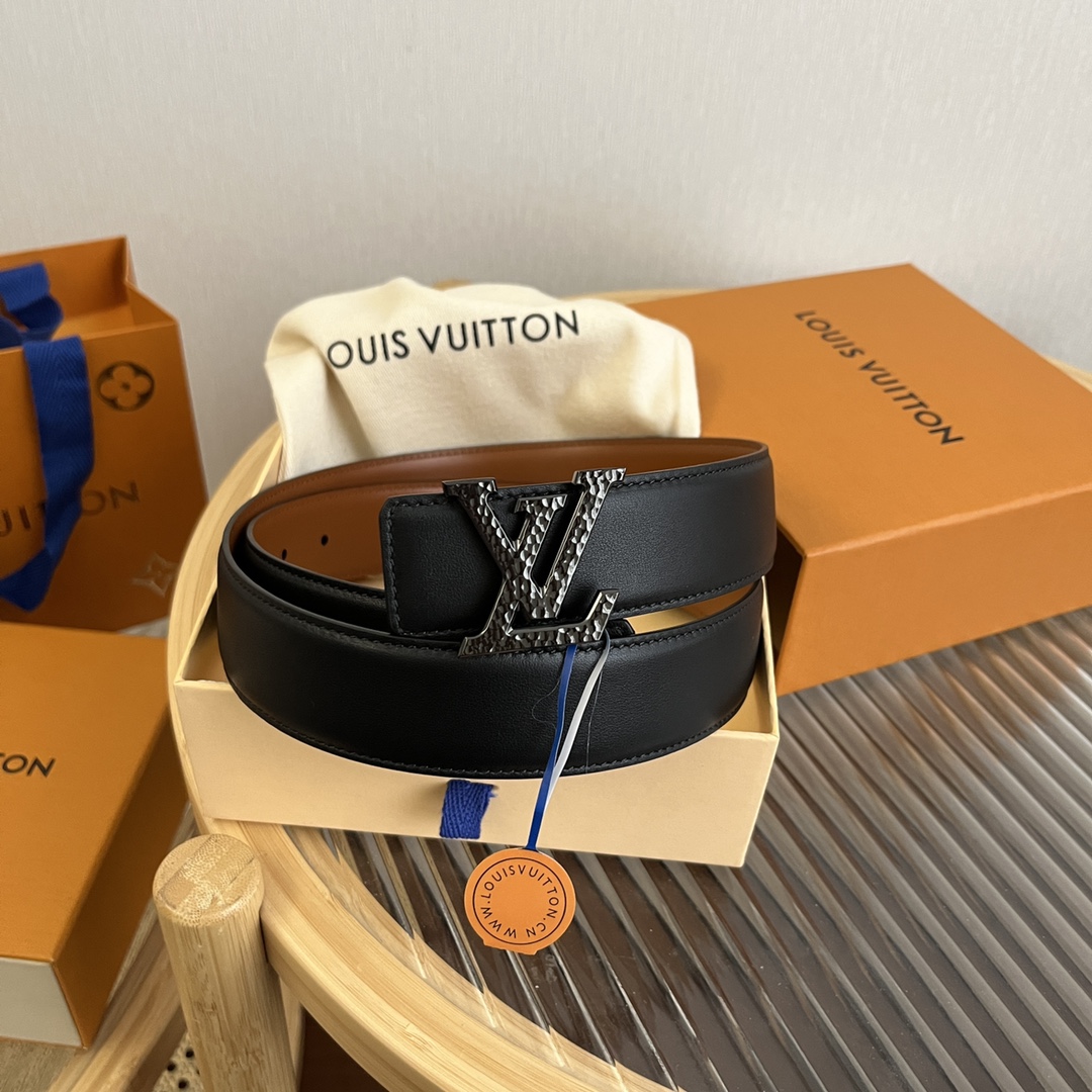 Louis Vuitton Men's Soft Calfskin Reversible Belt