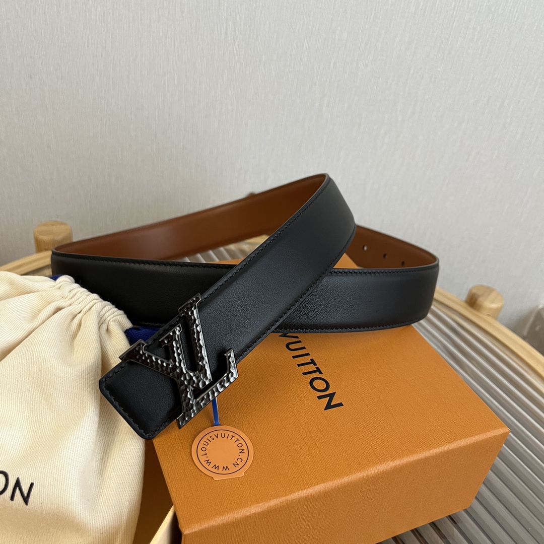 Louis Vuitton Men's Soft Calfskin Reversible Belt