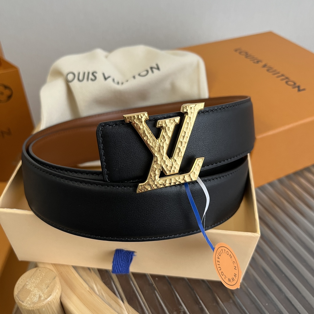 Louis Vuitton Men's Soft Calfskin Reversible Belt