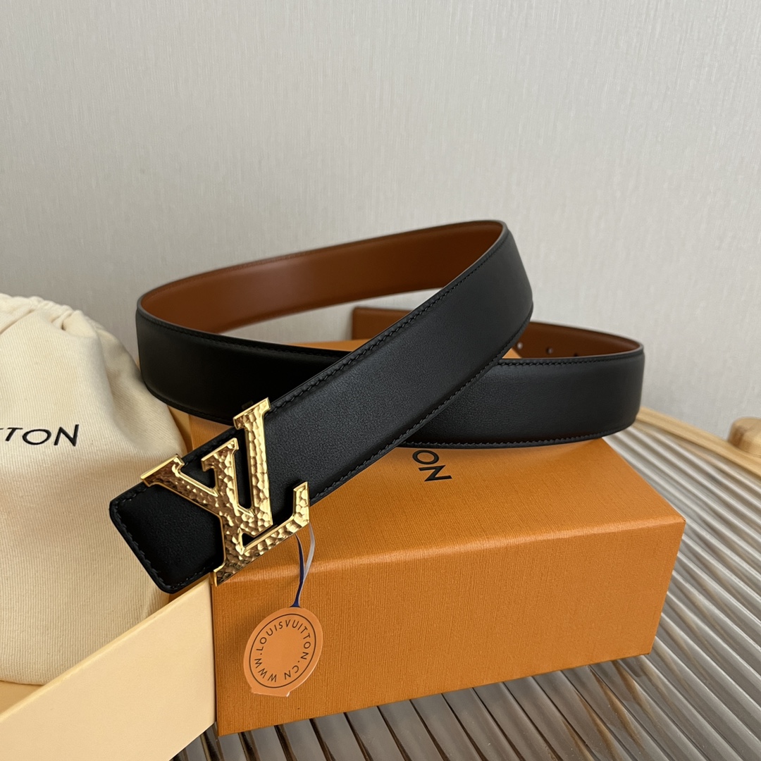 Louis Vuitton Men's Soft Calfskin Reversible Belt