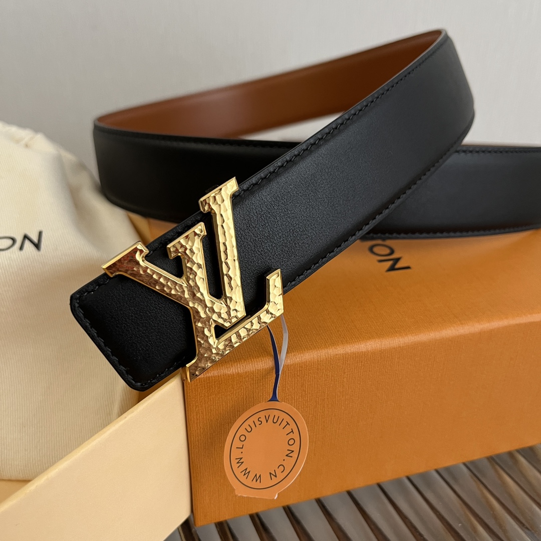 Louis Vuitton Men's Soft Calfskin Reversible Belt