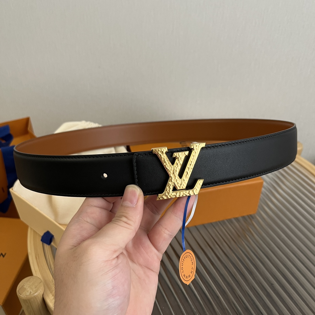 Louis Vuitton Men's Soft Calfskin Reversible Belt