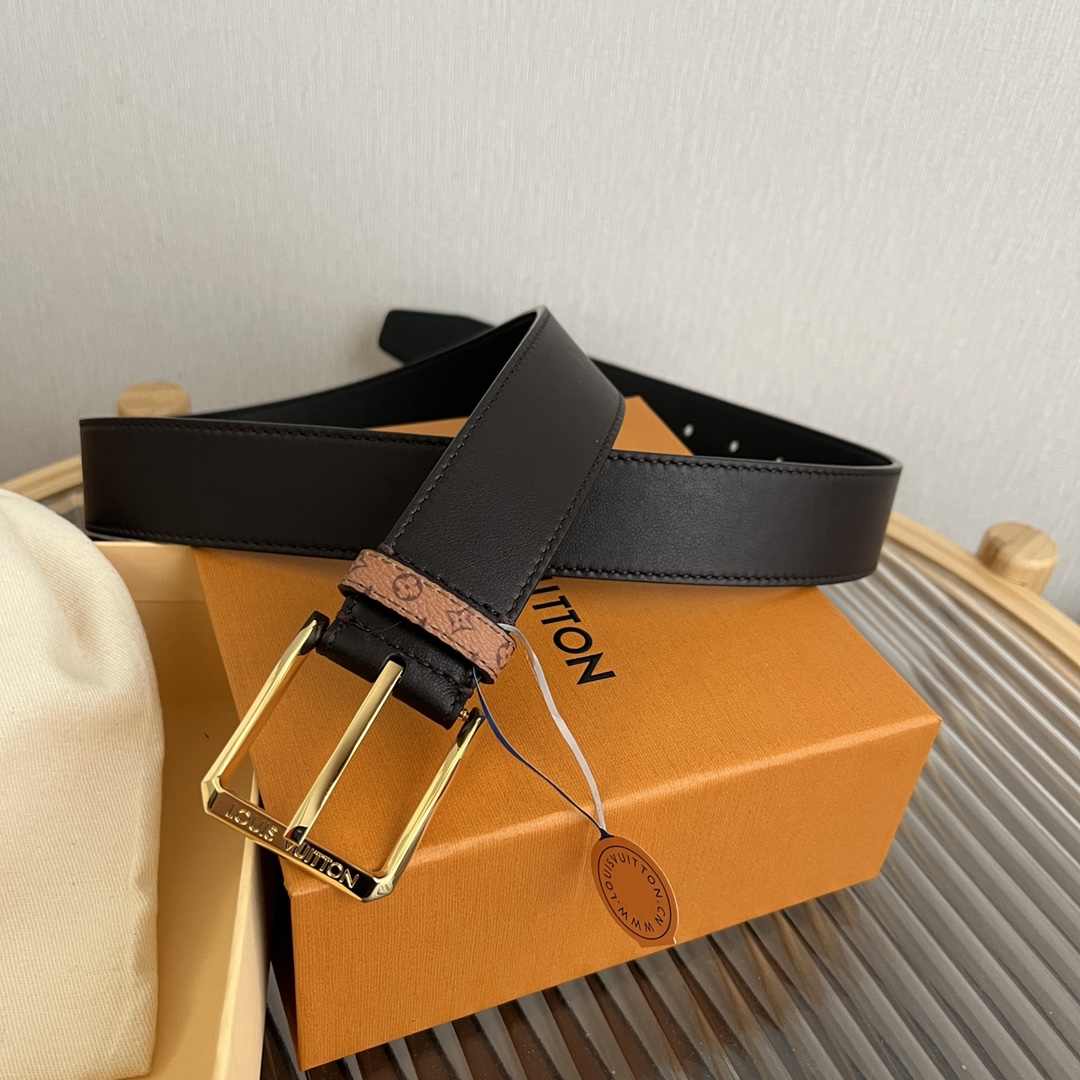 Louis Vuitton Men's Reversible Calfskin Belt