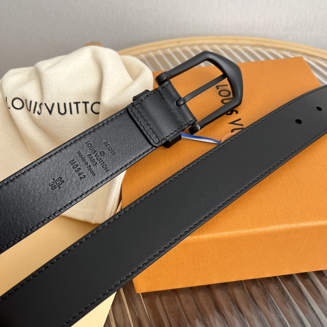 Louis Vuitton Men's Reversible Calfskin Belt