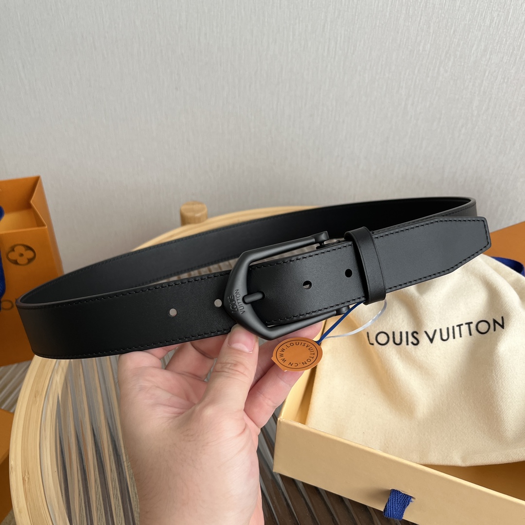 Louis Vuitton Men's Reversible Calfskin Belt