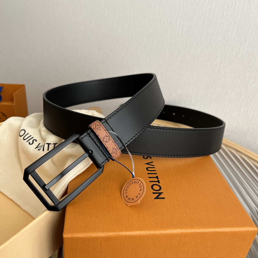 Louis Vuitton Men's Reversible Calfskin Belt