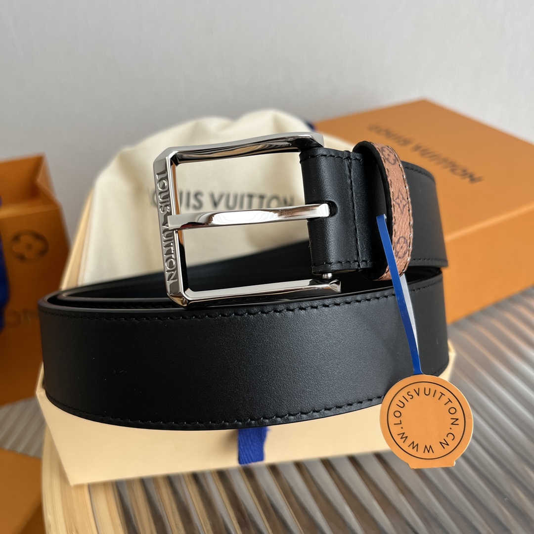 Louis Vuitton Men's Reversible Calfskin Belt