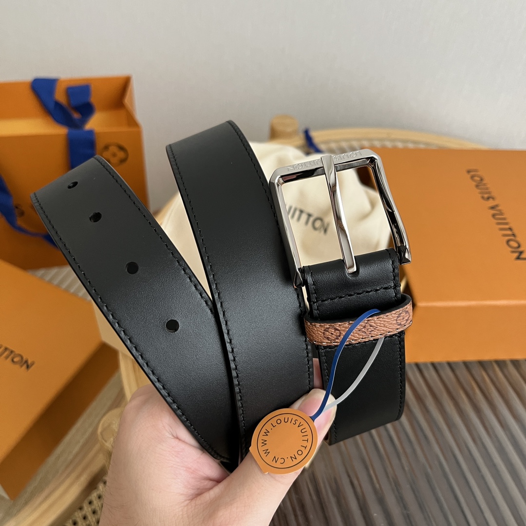 Louis Vuitton Men's Reversible Calfskin Belt