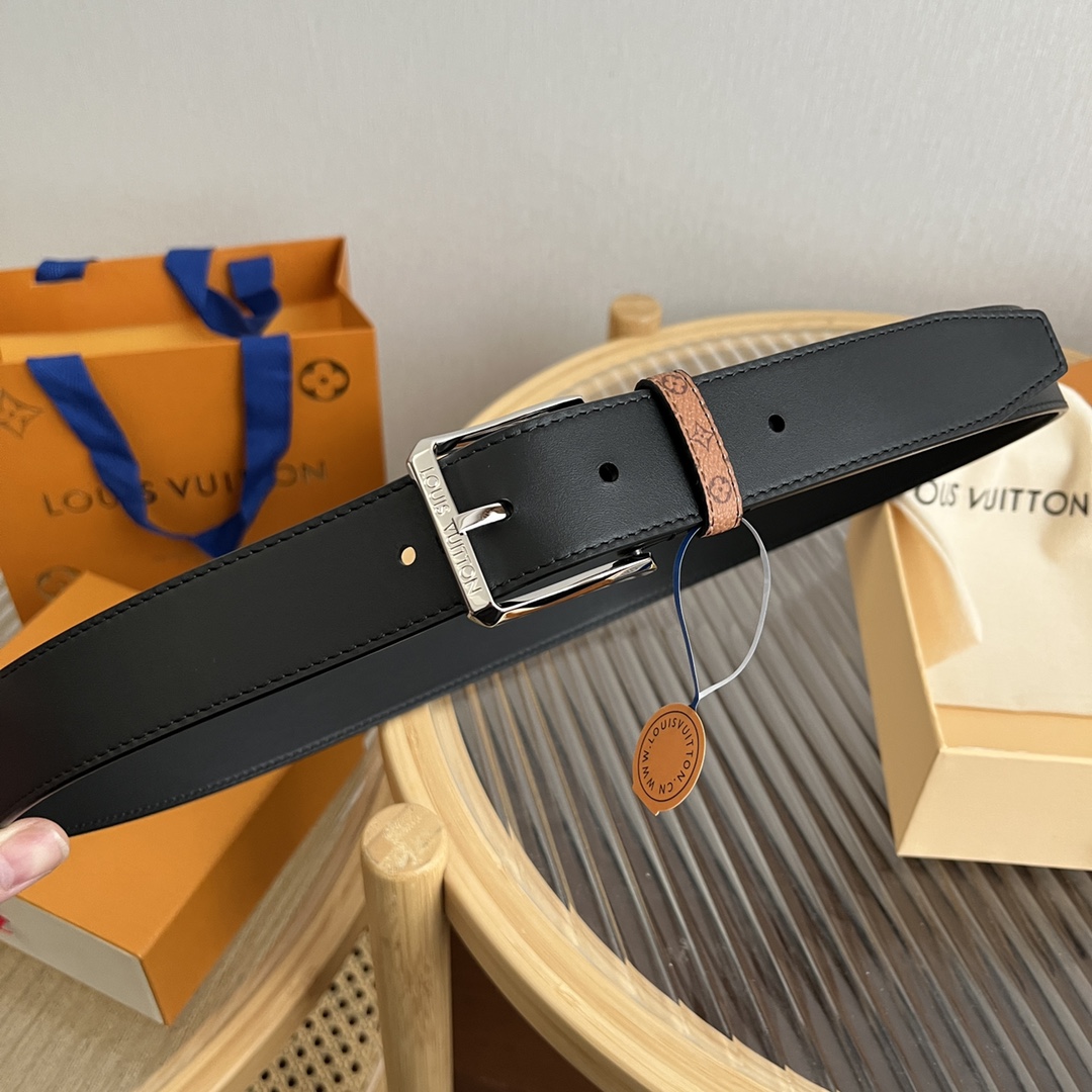 Louis Vuitton Men's Reversible Calfskin Belt