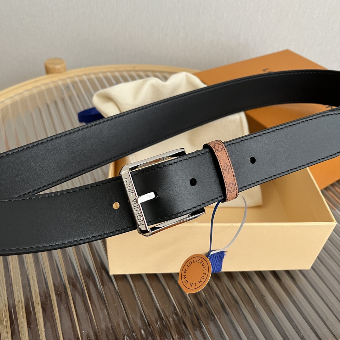 Louis Vuitton Men's Reversible Calfskin Belt