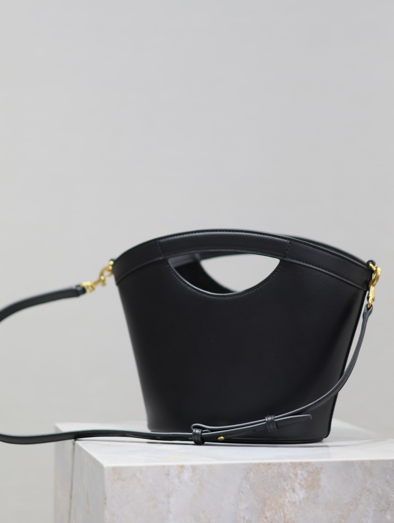 Saint Laurent New Tote Fan-Shaped Basket Bag