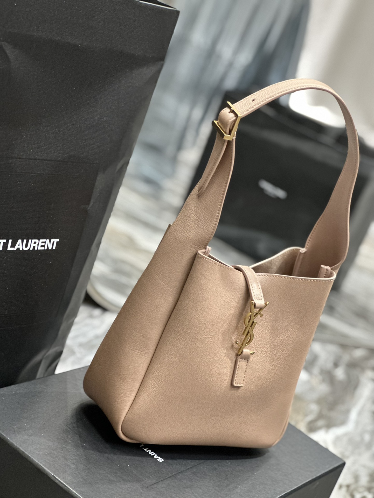 Saint Laurent LE 5A7 Leather Shoulder Bag - Dusty Pink