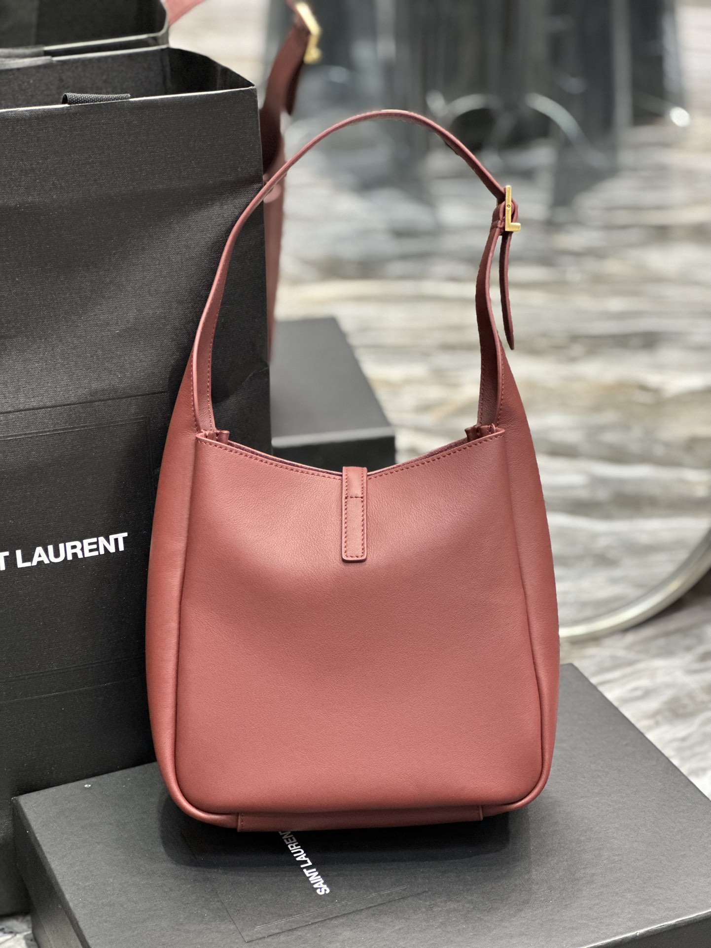 Saint Laurent LE 5A7 Leather Shoulder Bag - Must-Have Vintage Style