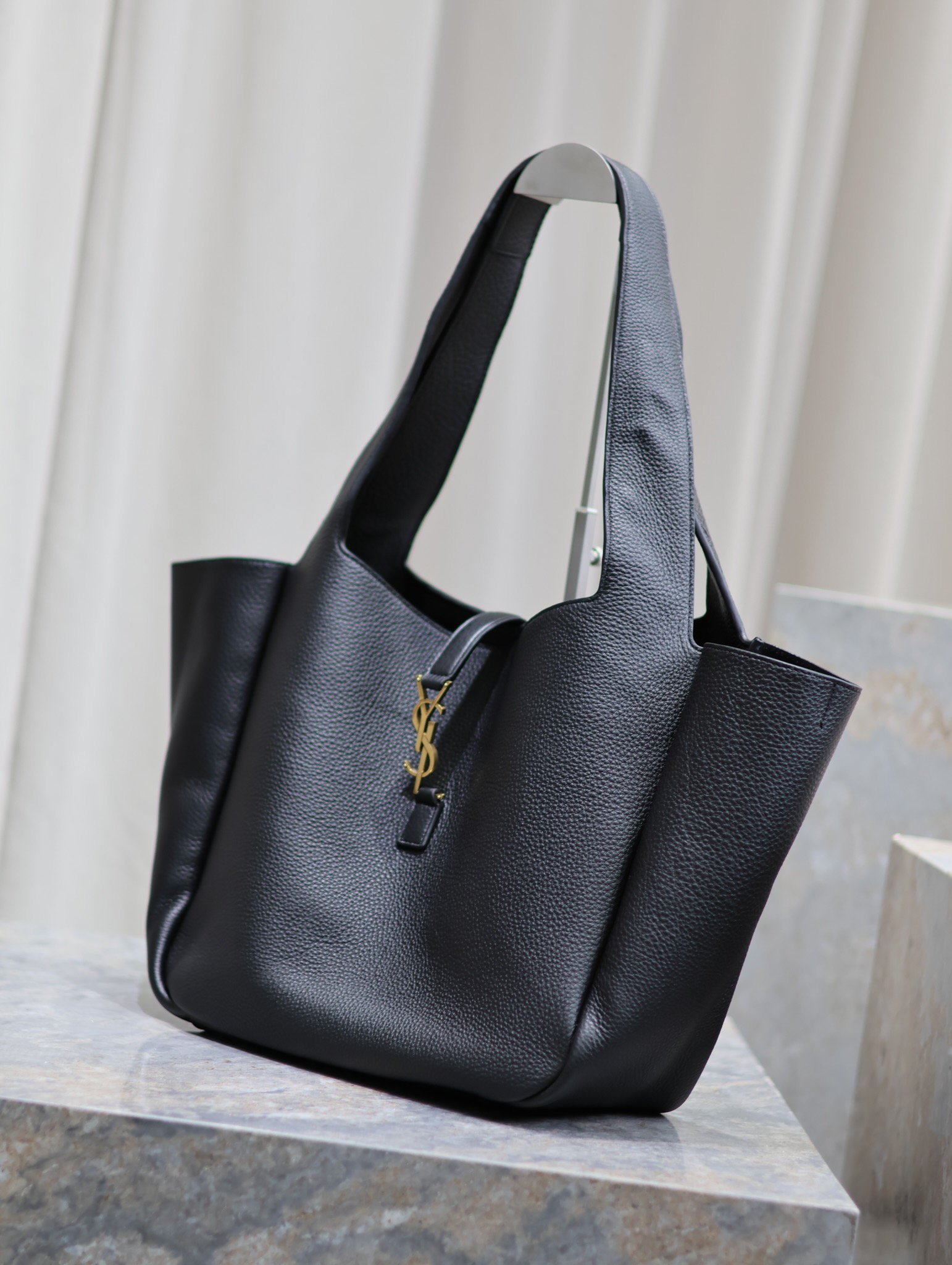 Saint Laurent Bea Hobo Bag / Shopping Tote