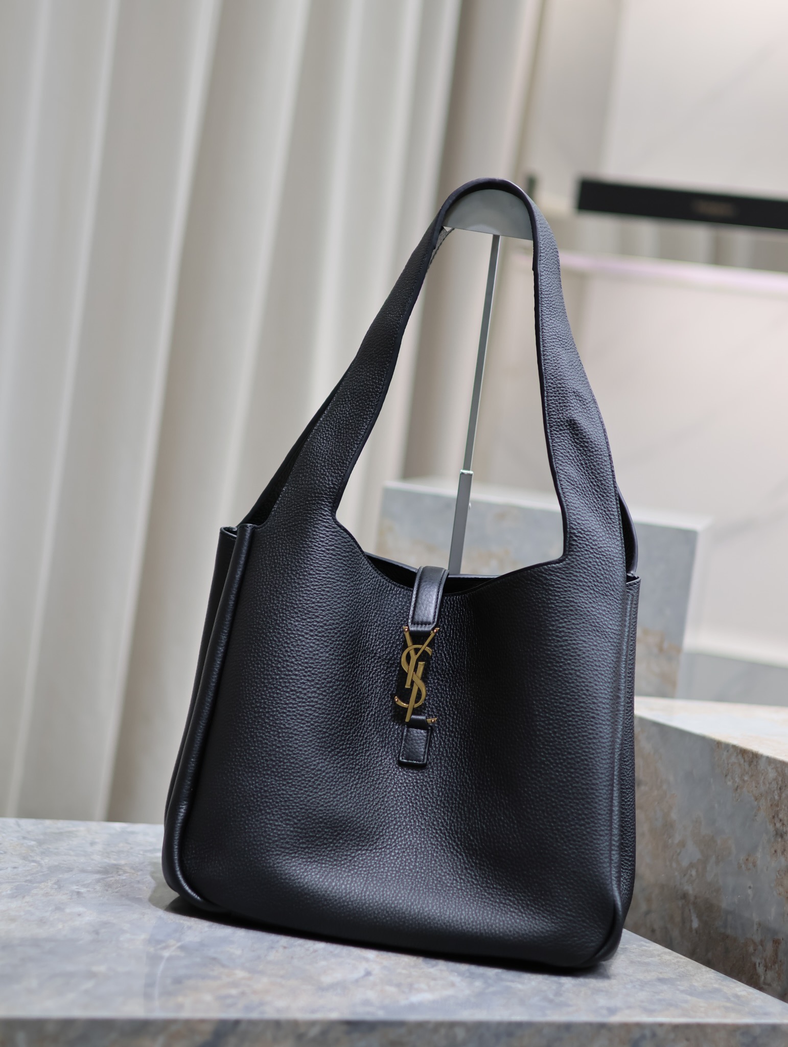 Saint Laurent Bea Hobo Bag / Shopping Tote