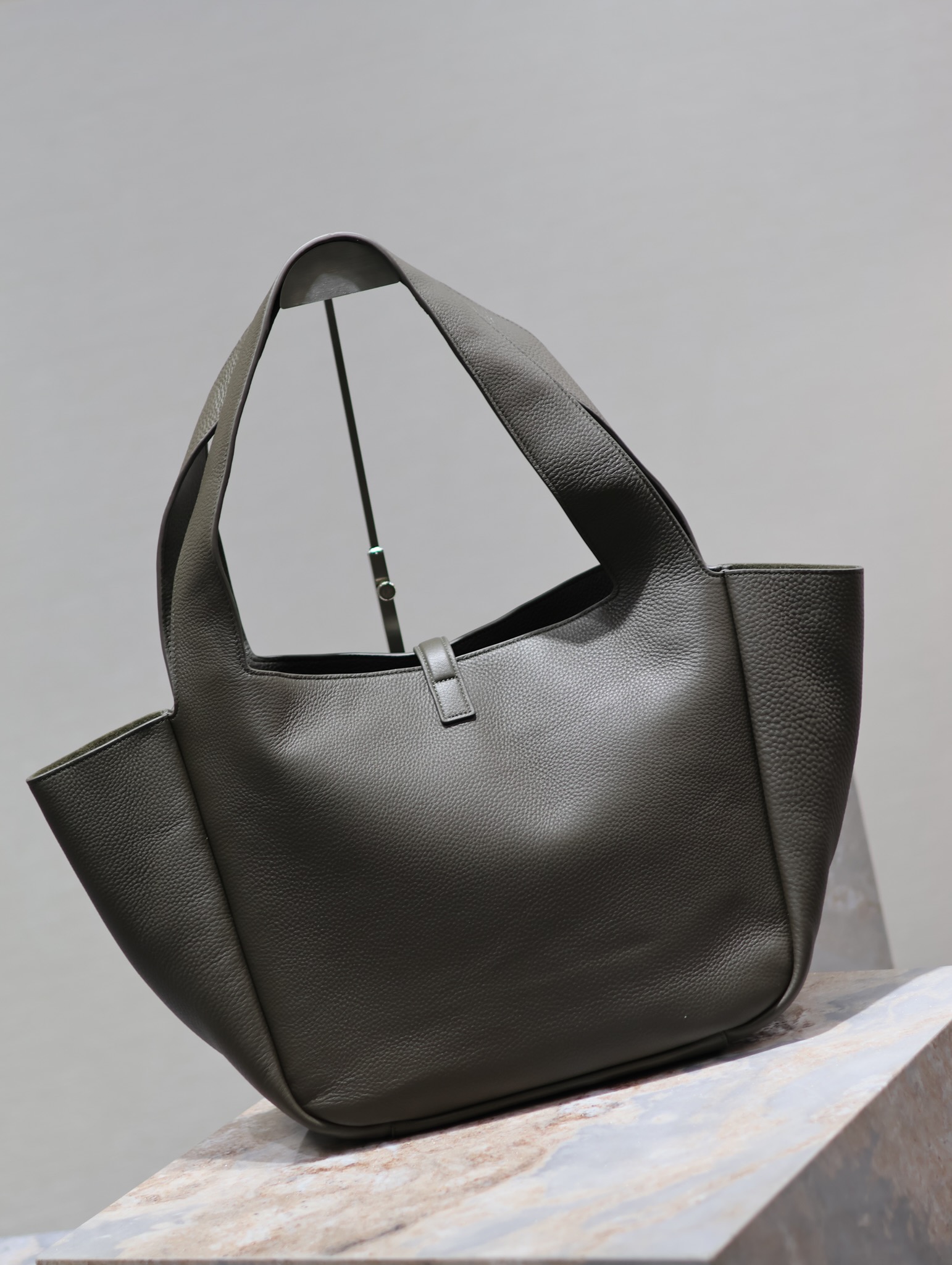 Saint Laurent Bea Hobo Bag / Shopping Tote