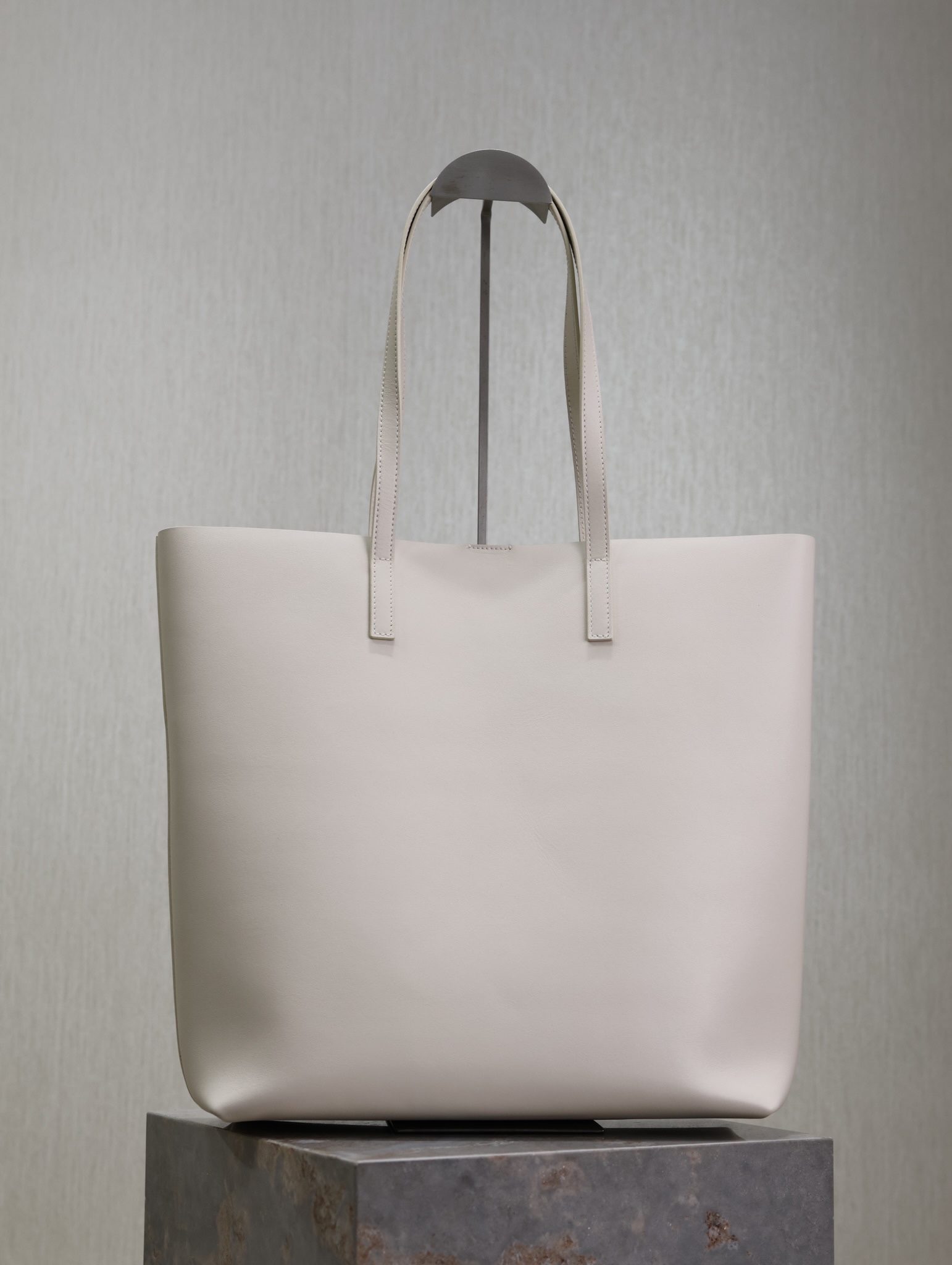 Saint Laurent White Leather Vertical Shopping Tote Bag YSL