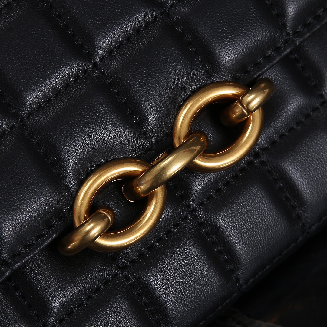 Saint Laurent YSL LE MAILLON Quilted Lambskin Chain Bag with Gold Hardware