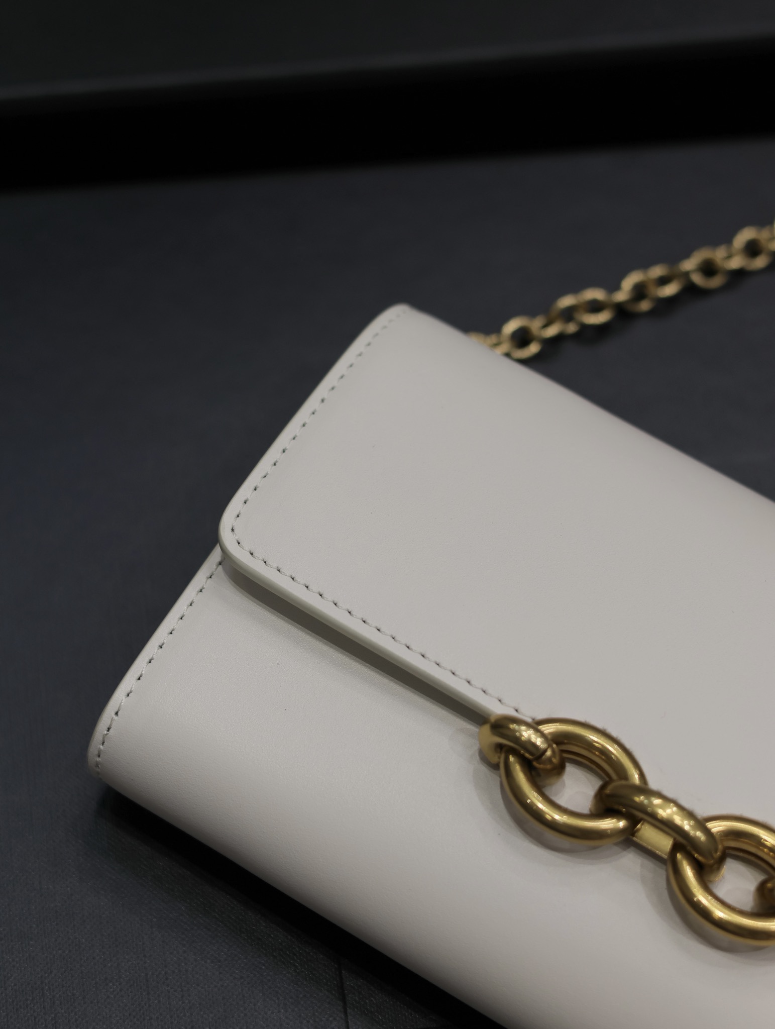 Saint Laurent YSL Le Maillon Smooth Leather Chain Bag in White