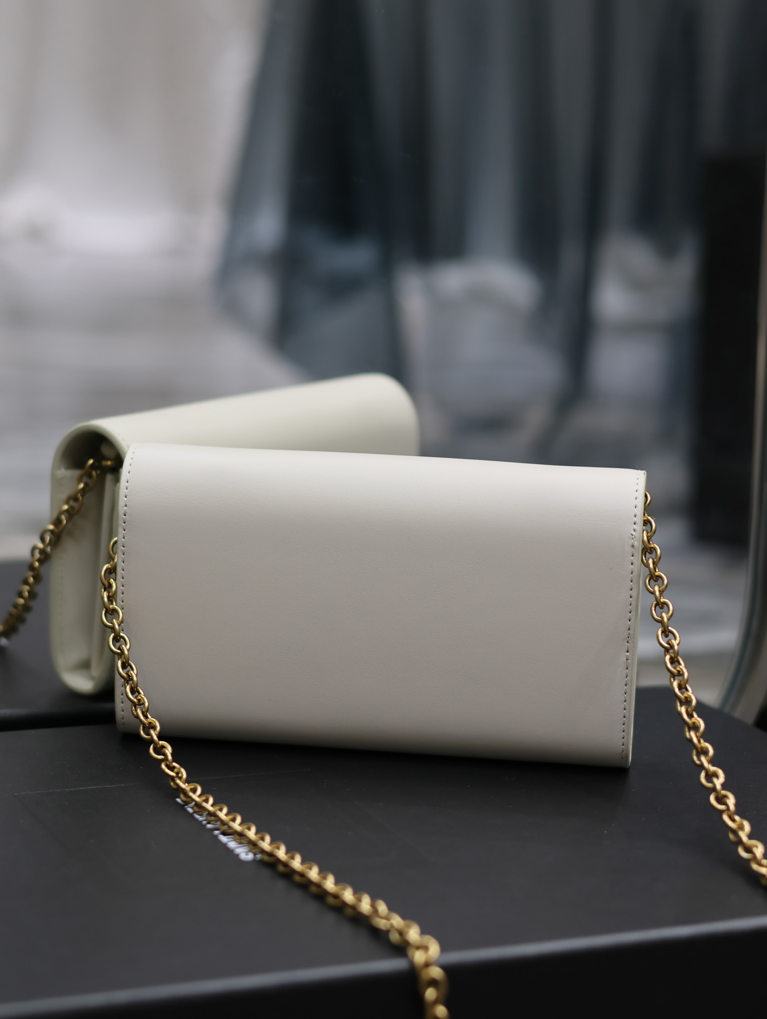 Saint Laurent YSL Le Maillon Smooth Leather Chain Bag in White