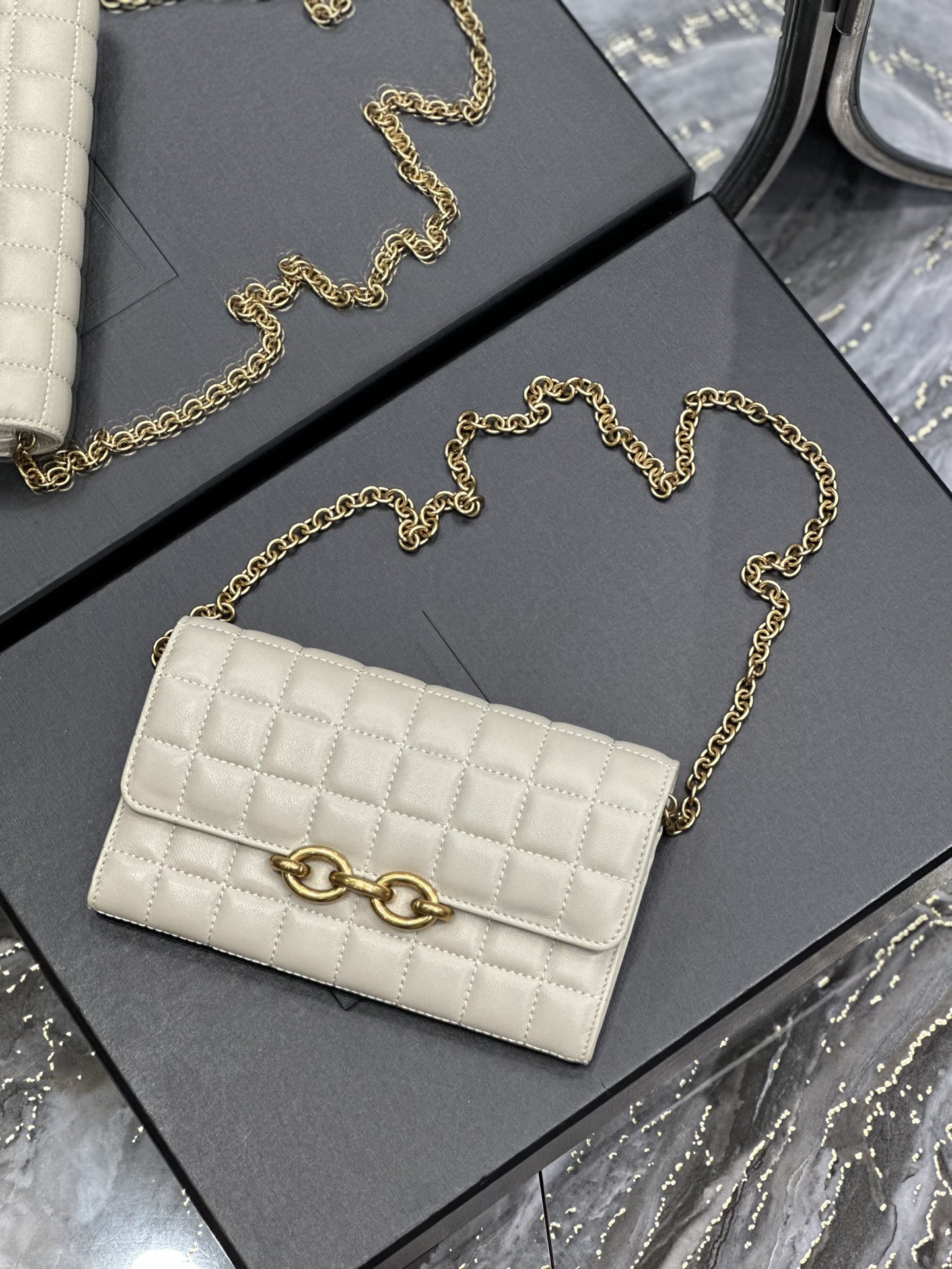 Saint Laurent YSL Le Maillon Quilted Lambskin Chain Bag