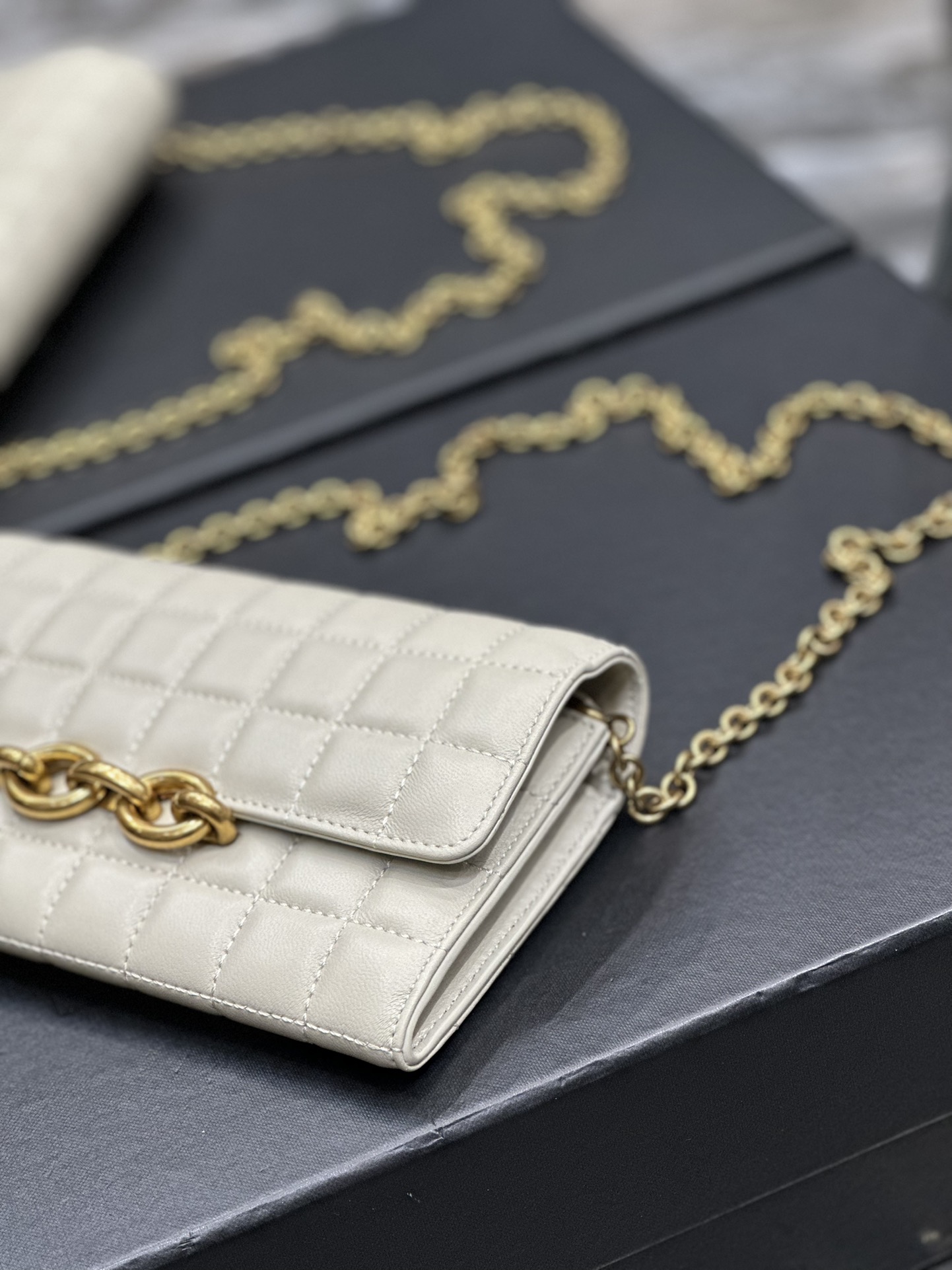 Saint Laurent YSL Le Maillon Quilted Lambskin Chain Bag