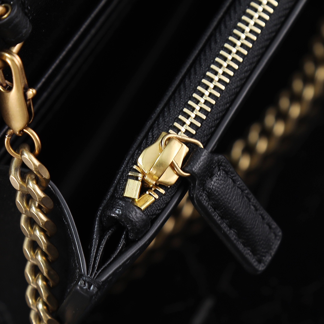 Saint Laurent YSL LE CASSANDRE Smooth Leather Envelope Chain Bag with Multi-Color Hardware