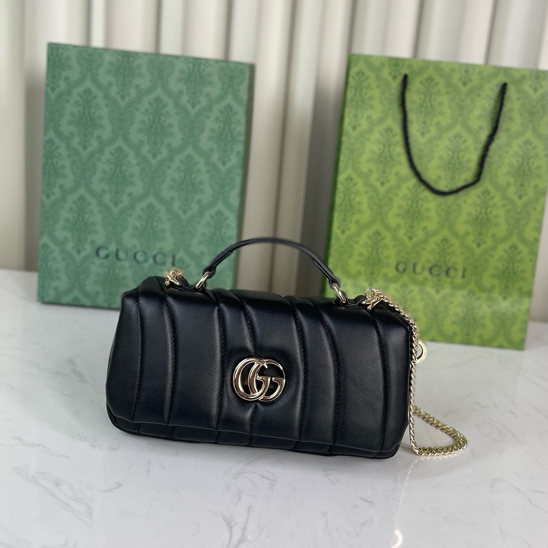 Gucci GG Pochette Voyage Medium Clutch Bag Shoulder Backpack 806017 Black fluffy Quilted Leather