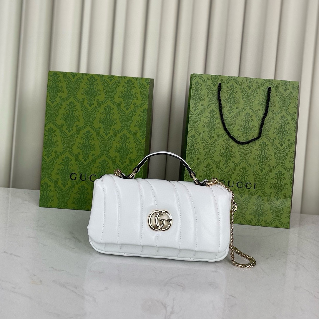 Gucci GG Pochette Voyage Medium Clutch Bag Shoulder Backpack 806017 White Fluffy Quilted Leather