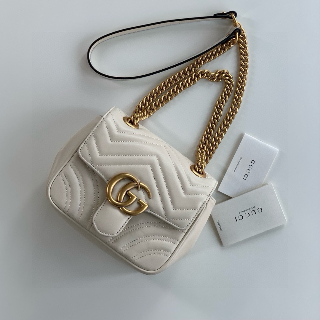 Gucci GG Marmont Series quilted mini shoulder backpack White quilted V-shaped leather