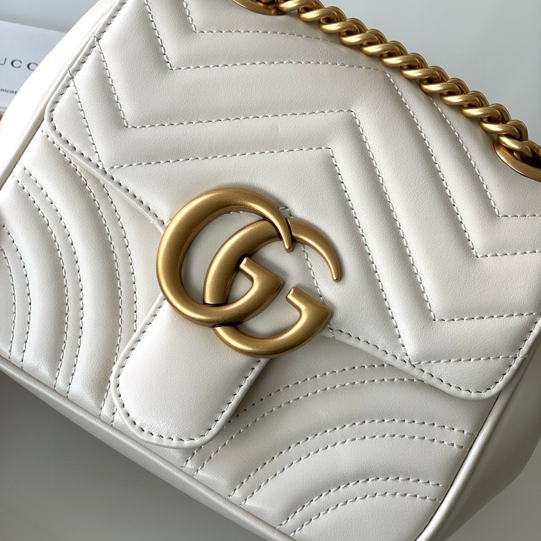 Gucci GG Marmont Series quilted mini shoulder backpack White quilted V-shaped leather